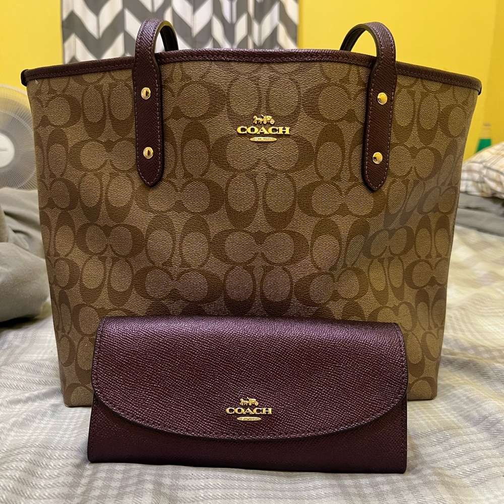 Coach purse and matching wallet